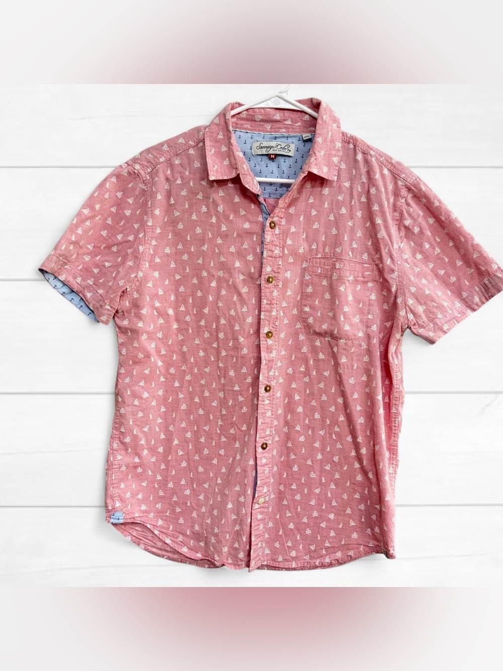 Sovereign Code Pink Short-Sleeve Button-Down Shirt Mens Medium
